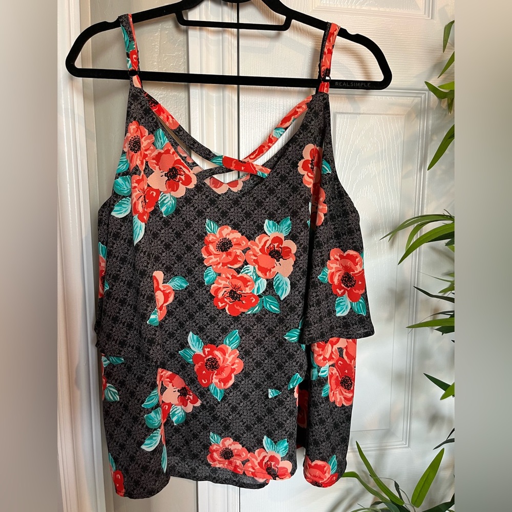 Like New Torrid vibrant v-neck layered cami - Picture 7 of 9